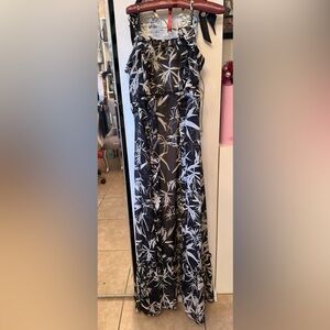 Express Monochrome Leaf Pattern cover up dress